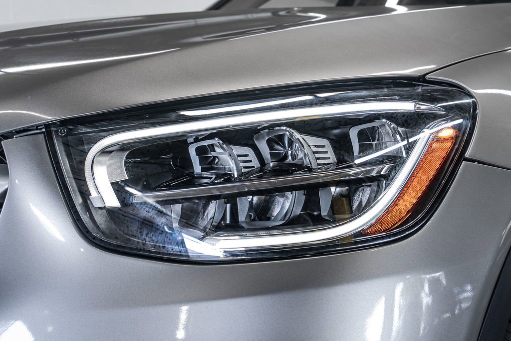 Used 2021 Mercedes-Benz GLC 300 image 9