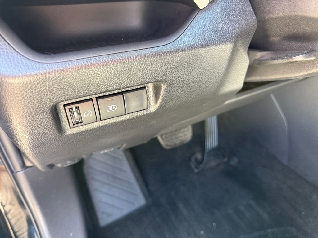 Certified 2019 Toyota RAV4 XLE FWD image 28