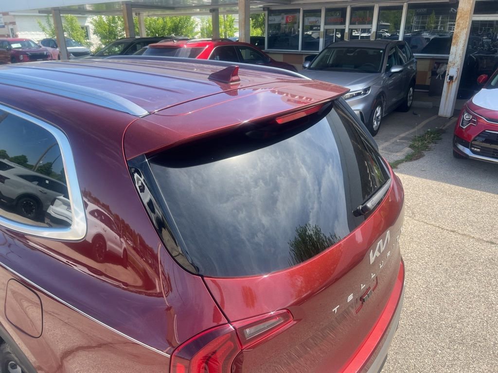 Certified 2024 Kia Telluride S w/ S Sunroof Package AWD/4WD image 35