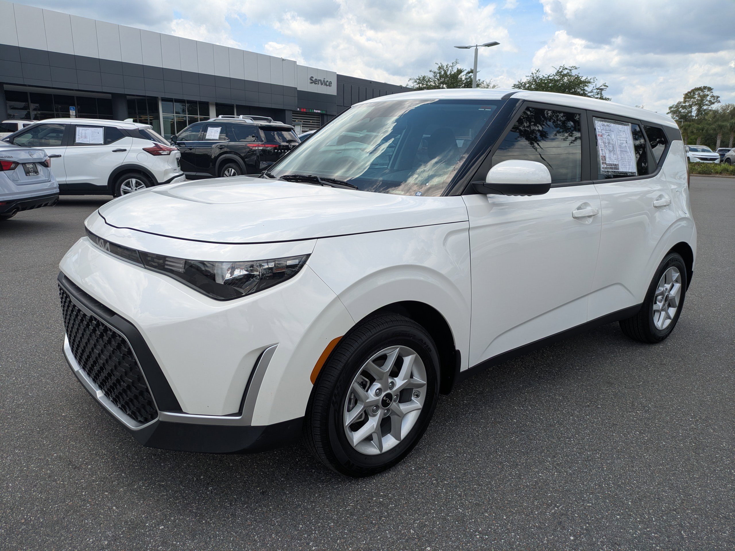 Used 2024 Kia Soul LX w/ Option Group 015 FWD image 8