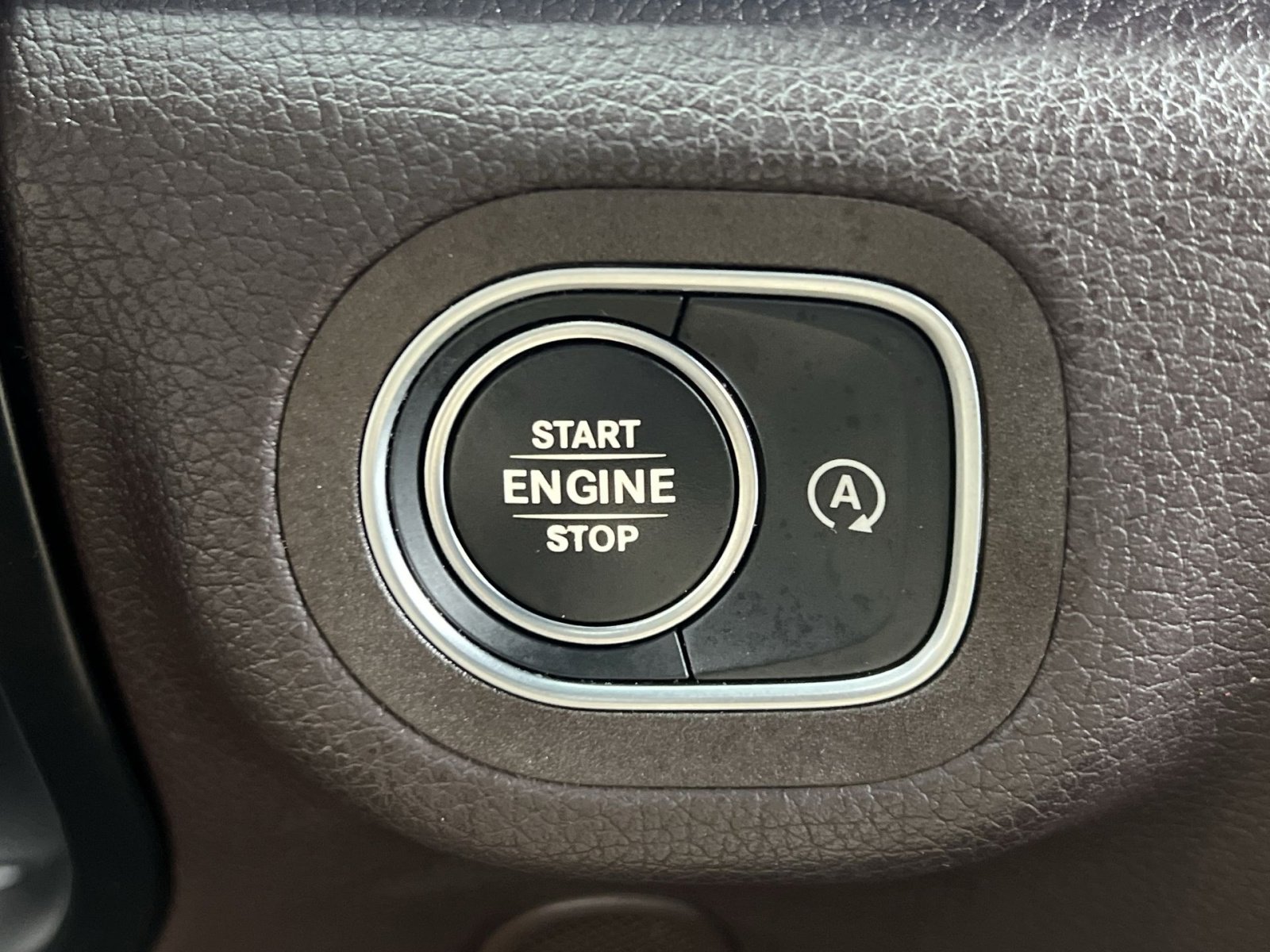 Certified 2022 Mercedes-Benz GLS 450 4MATIC image 32