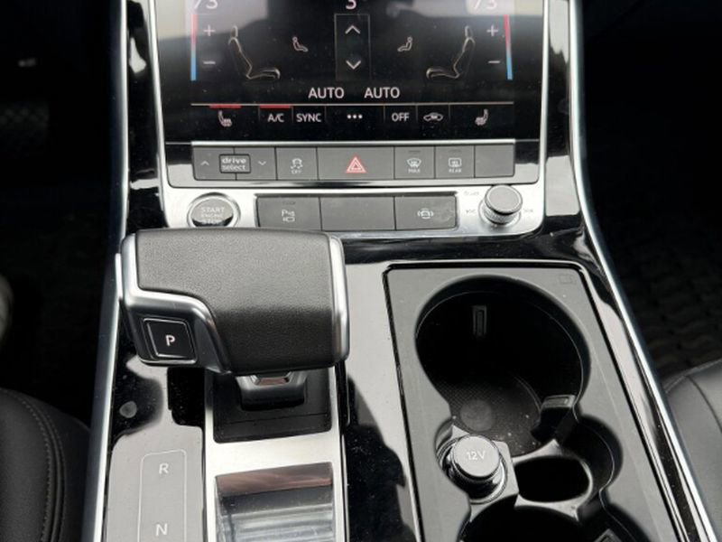 Used 2022 Audi Q7 3.0T Premium image 29