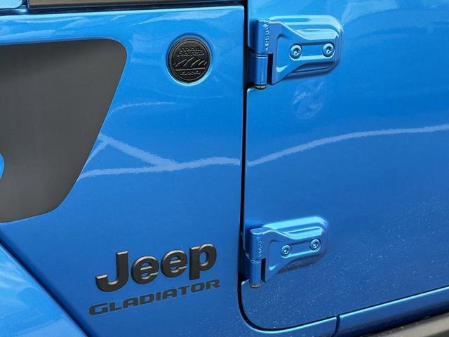 Used 2021 Jeep Gladiator Sport image 40