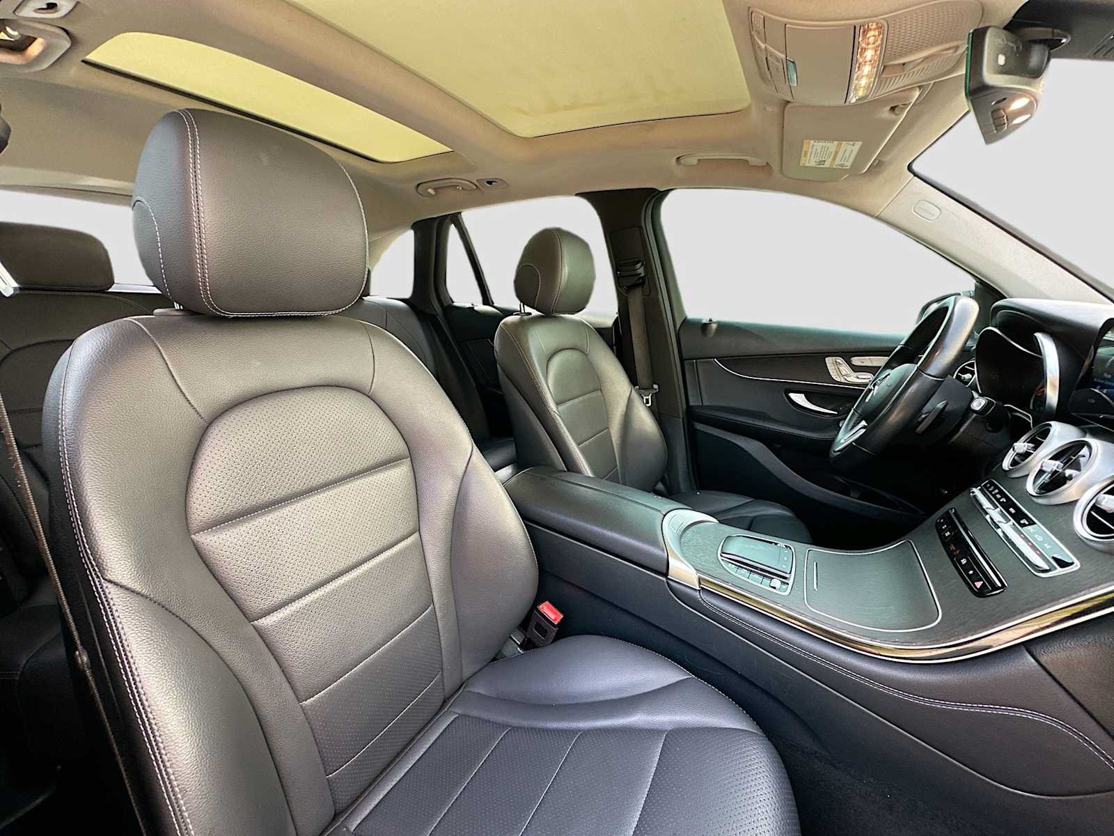 Used 2021 Mercedes-Benz GLC 300 image 46
