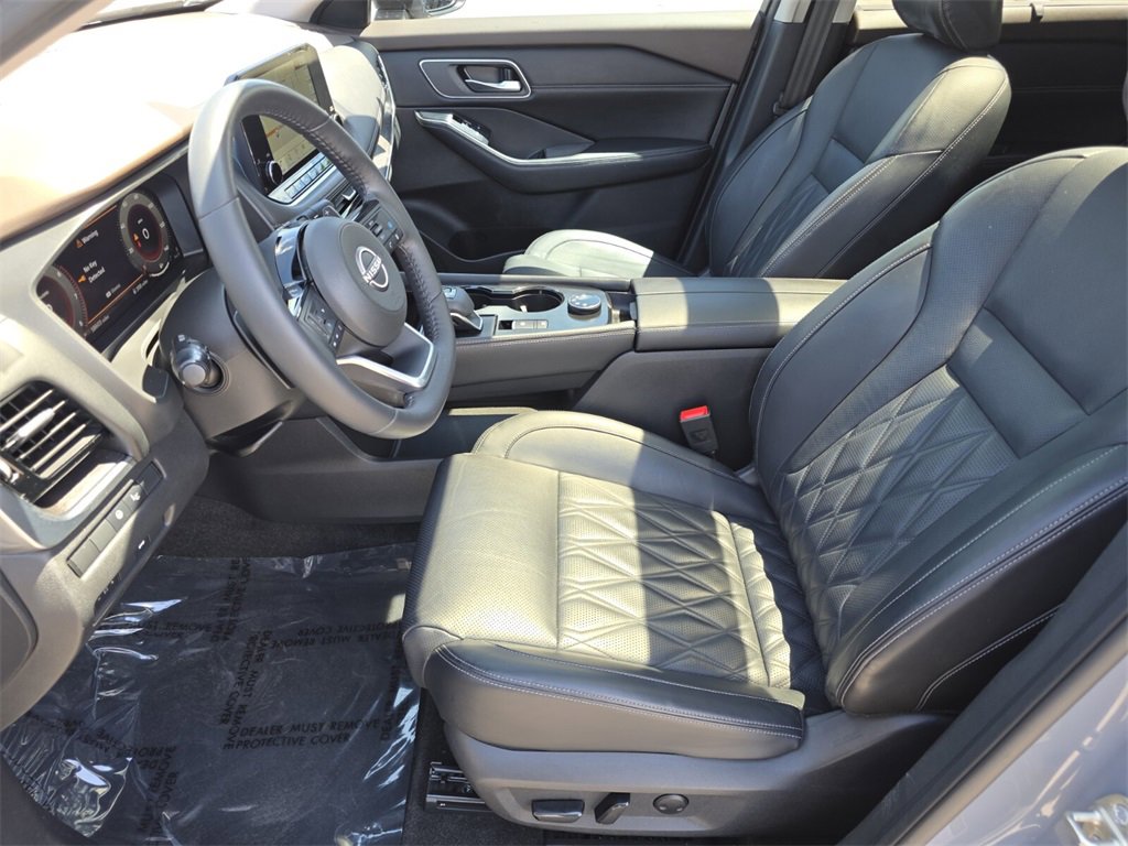 Used 2022 Nissan Rogue Platinum w/ Head-Up Display Package image 23