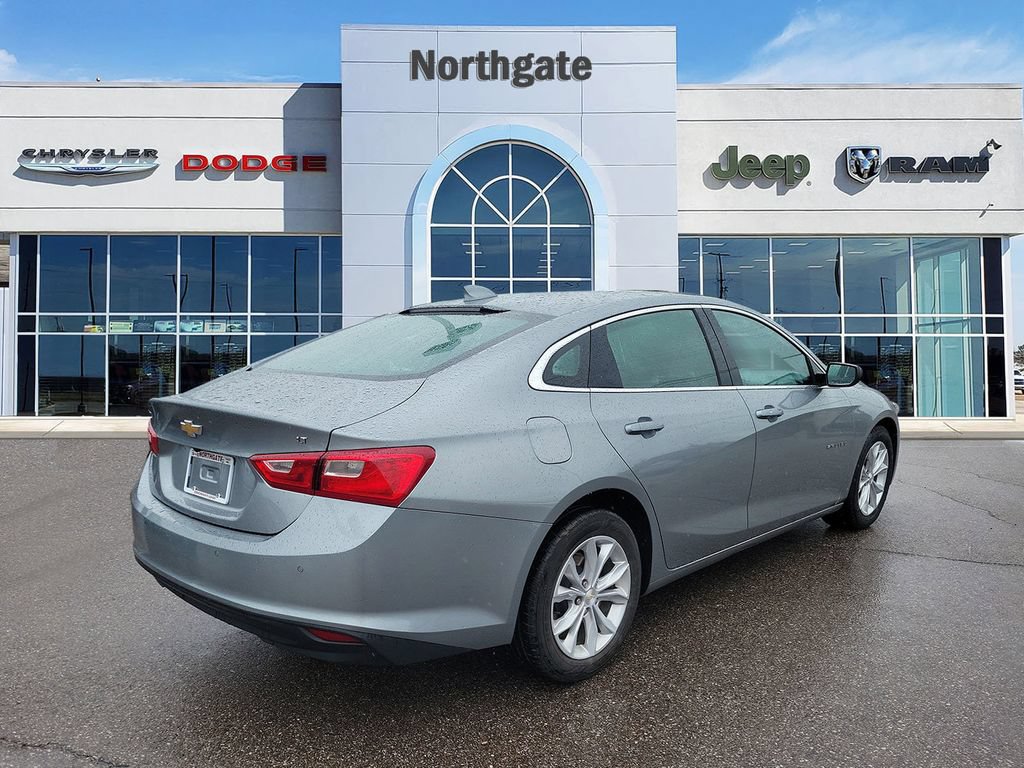 Used 2025 Chevrolet Malibu LT FWD image 4