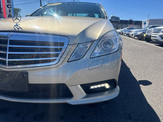 Used 2010 Mercedes-Benz E 550 4MATIC Sedan image 35