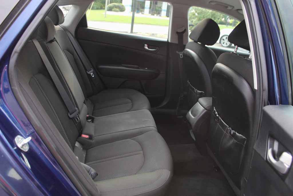 Used 2017 Kia Optima LX FWD image 27