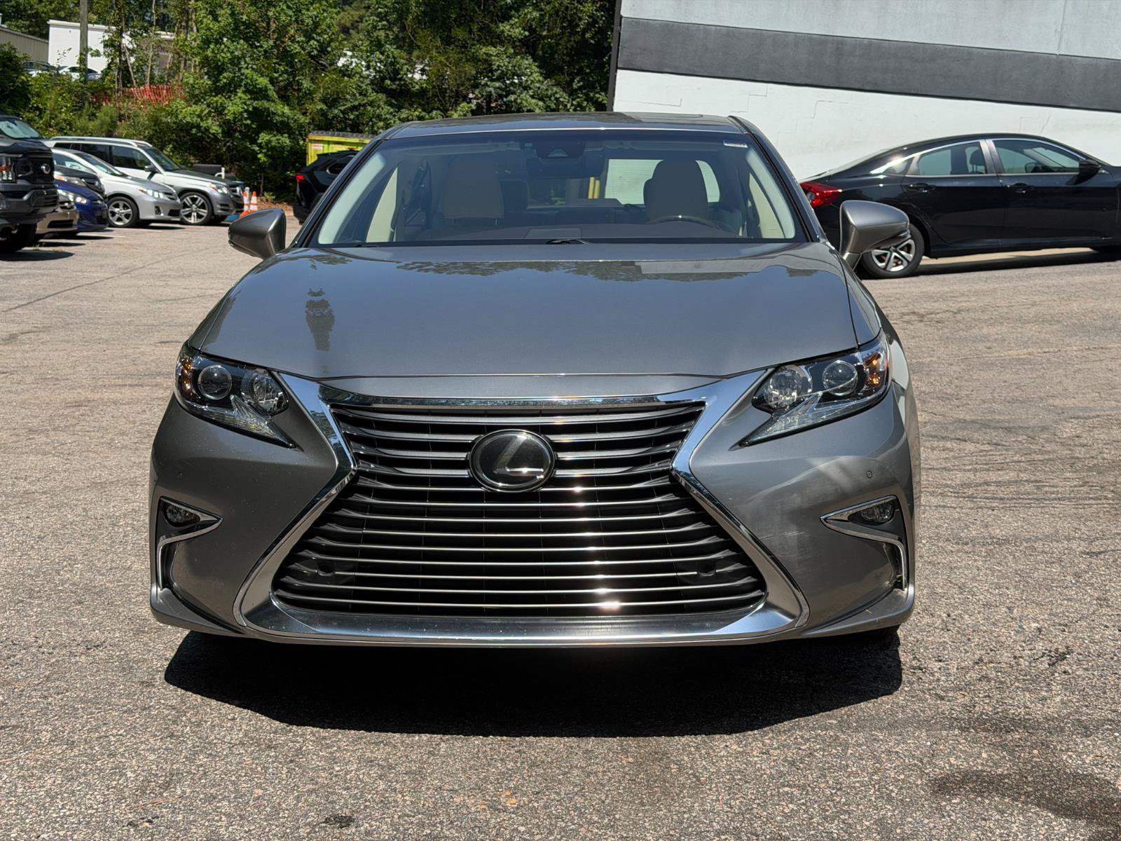 Used 2017 Lexus ES 350 w/ Premium Package FWD image 2