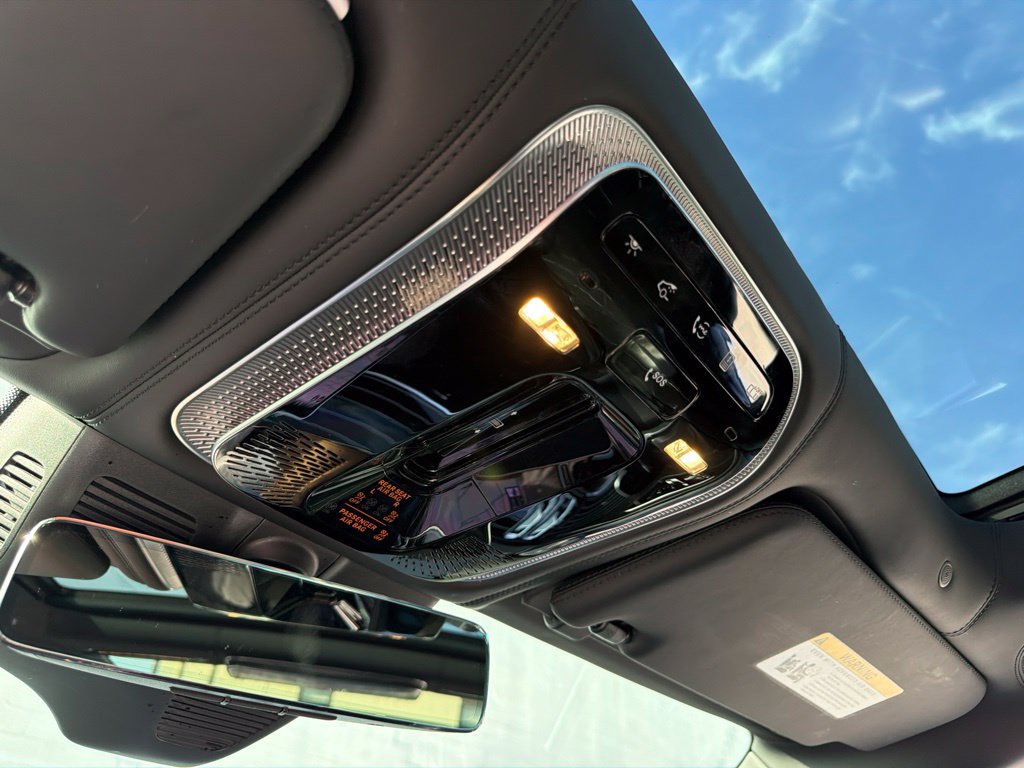 Used 2023 Mercedes-Benz Maybach S 580 4MATIC image 44