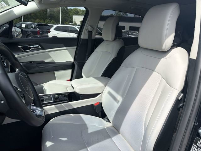 Certified 2025 Kia Sportage EX w/ Premium Package image 11