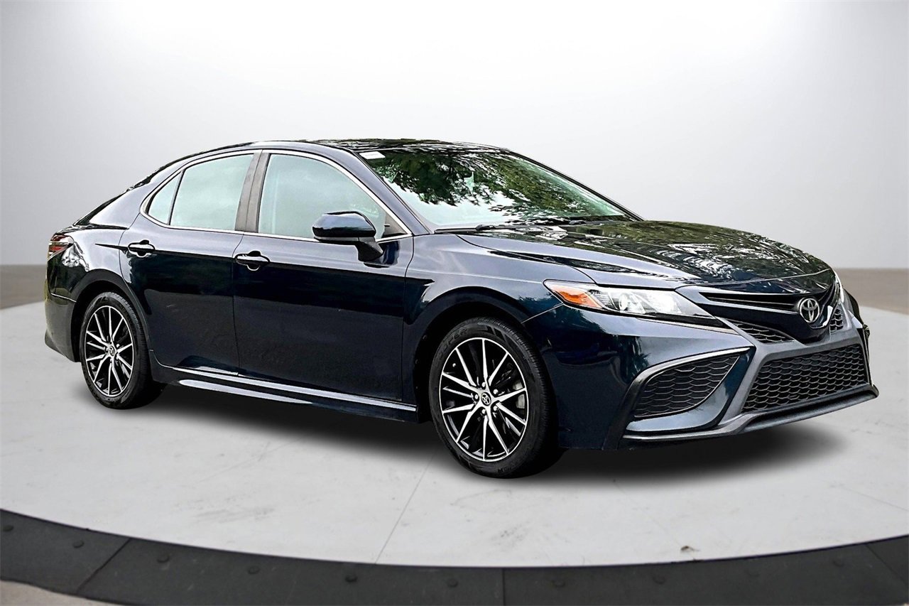 Used 2021 Toyota Camry SE