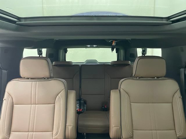 New 2026 Chevrolet Suburban High Country AWD/4WD image 14