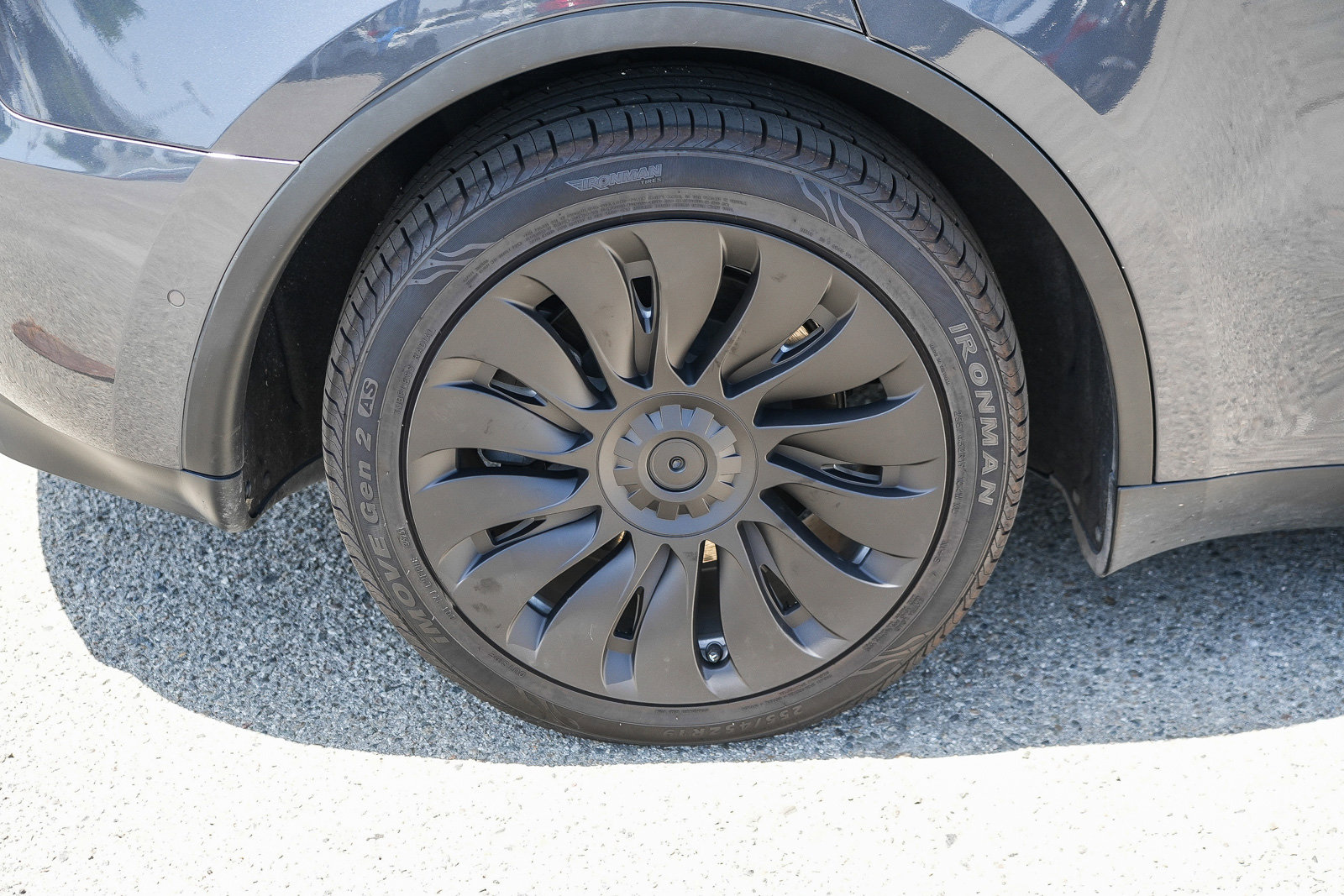 Used 2022 Tesla Model Y Long Range AWD/4WD image 12