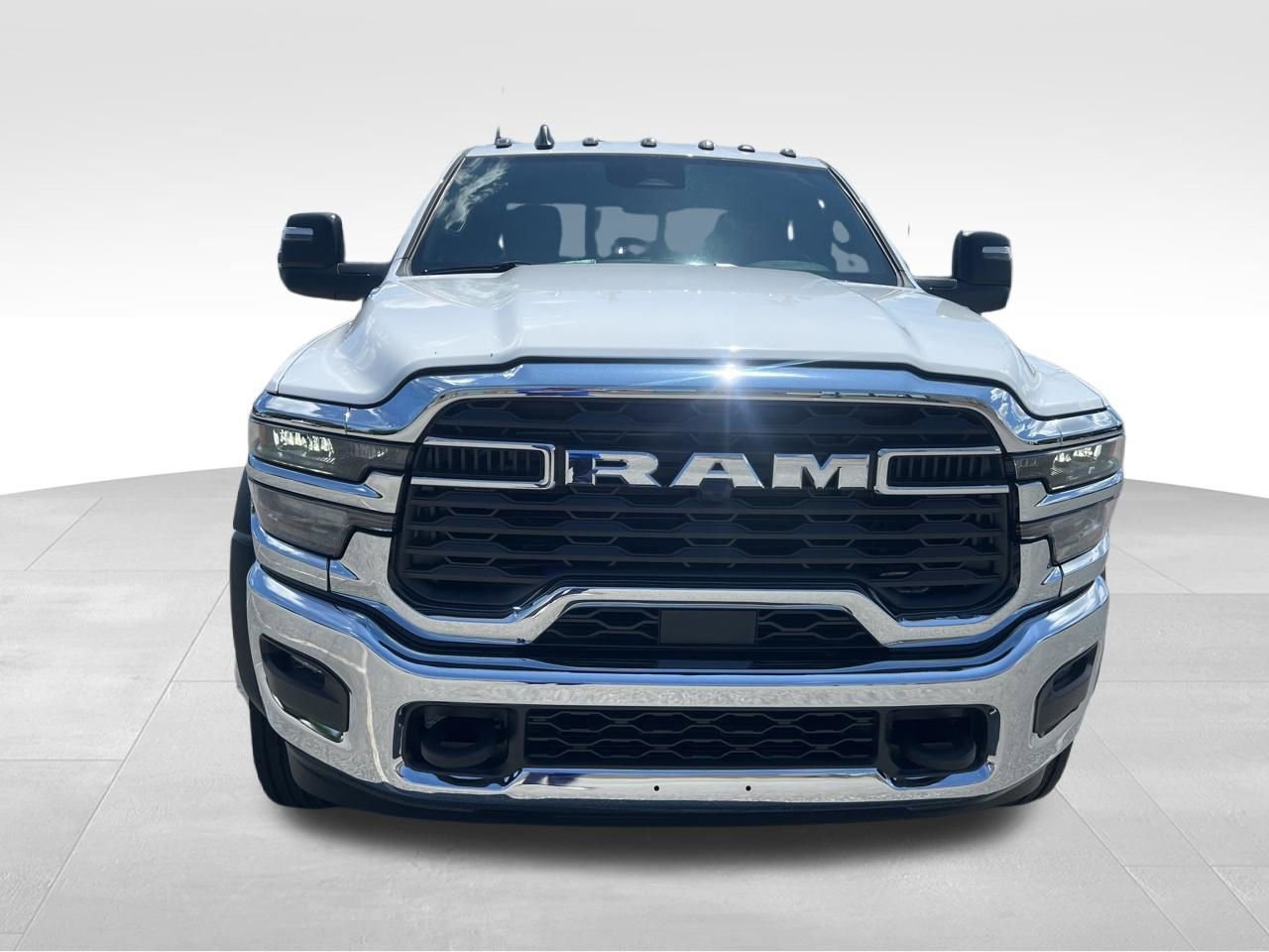 New 2026 RAM 5500 Tradesman AWD/4WD image 9