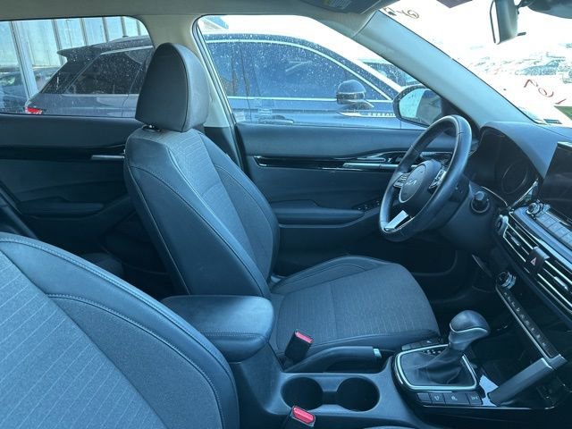 Used 2023 Kia Seltos Nightfall Edition image 17