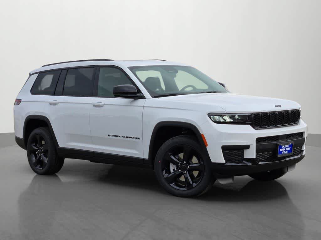 New 2025 Jeep Grand Cherokee L Altitude AWD/4WD image 8