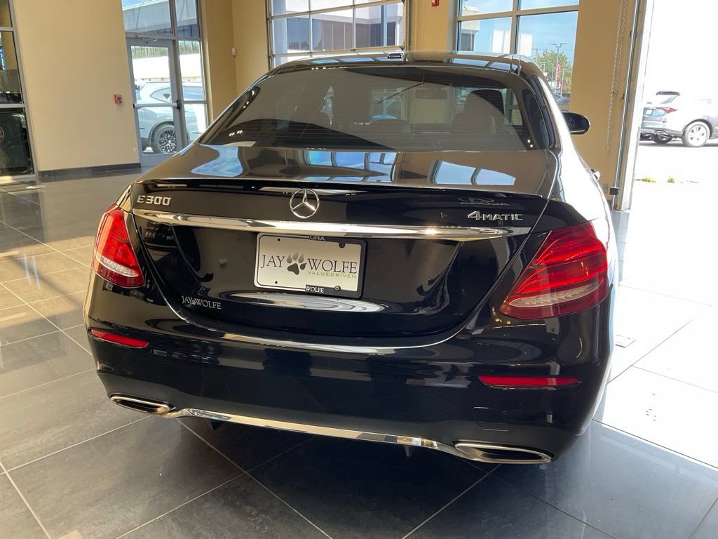 Used 2017 Mercedes-Benz E 300 4MATIC image 5