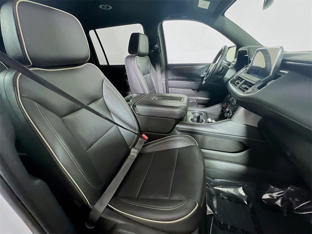 Used 2023 Chevrolet Suburban Premier image 27