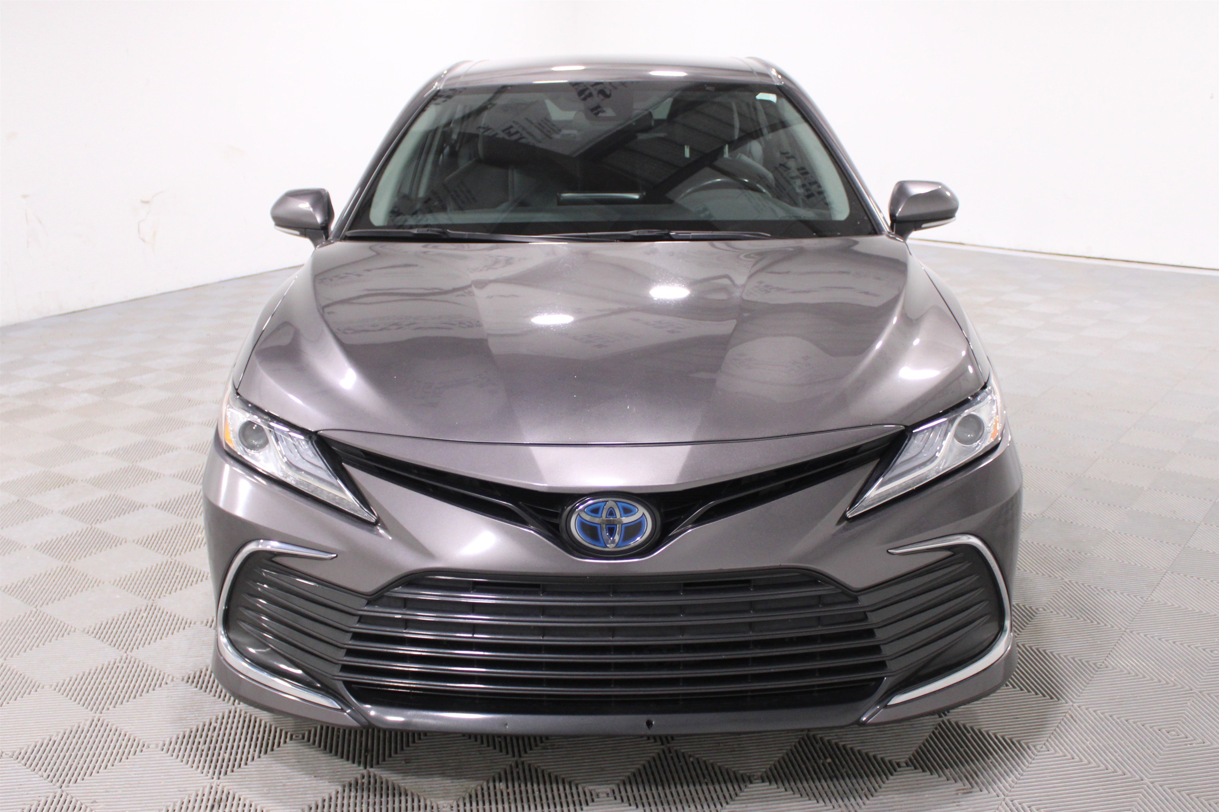 Used 2023 Toyota Camry XLE image 32