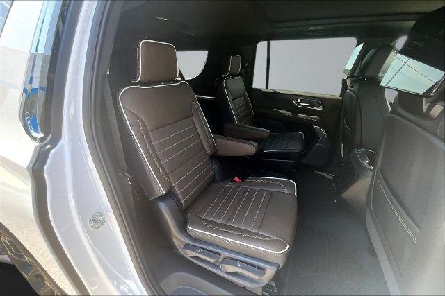 New 2026 GMC Yukon XL Denali Ultimate AWD/4WD image 12
