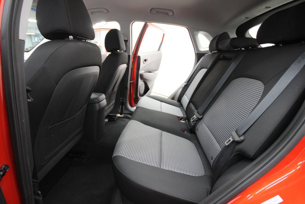Used 2019 Hyundai Kona SE AWD/4WD image 24