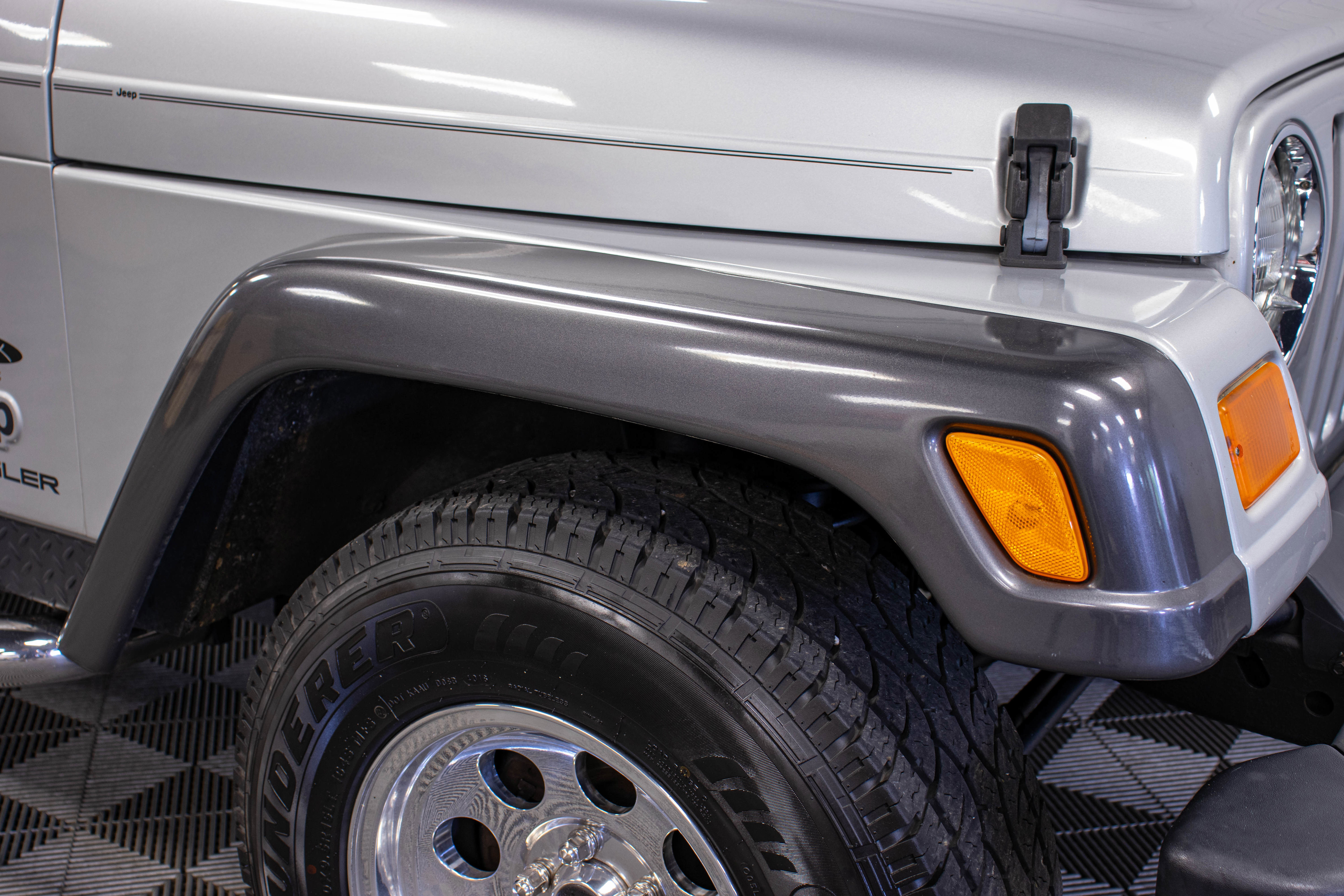 Used 2004 Jeep Wrangler X w/ Convenience Group AWD/4WD image 12