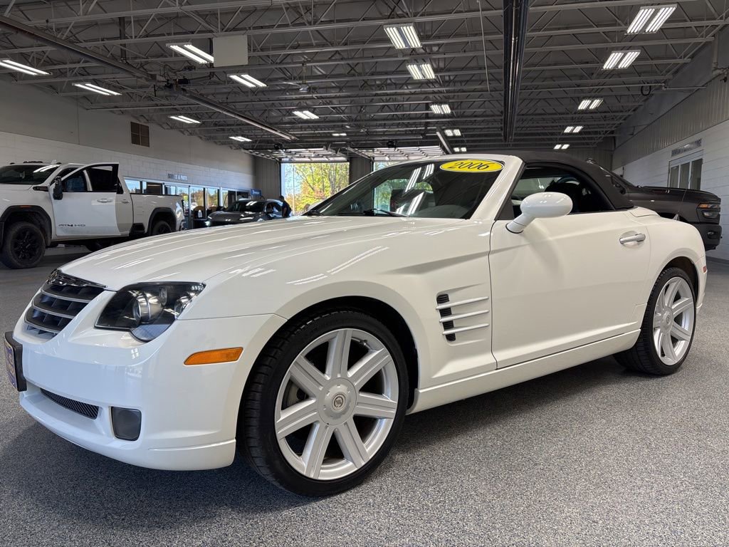 Used 2006 Chrysler Crossfire Limited RWD image 3