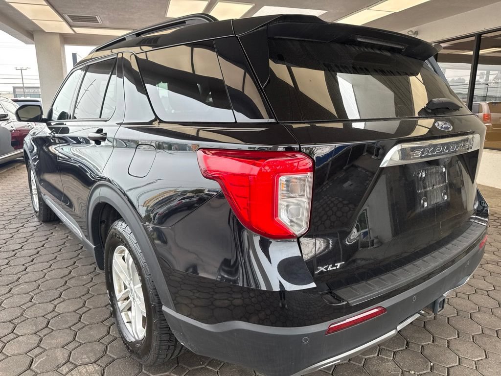 Certified 2023 Ford Explorer XLT w/ Equipment Group 202A AWD/4WD image 8