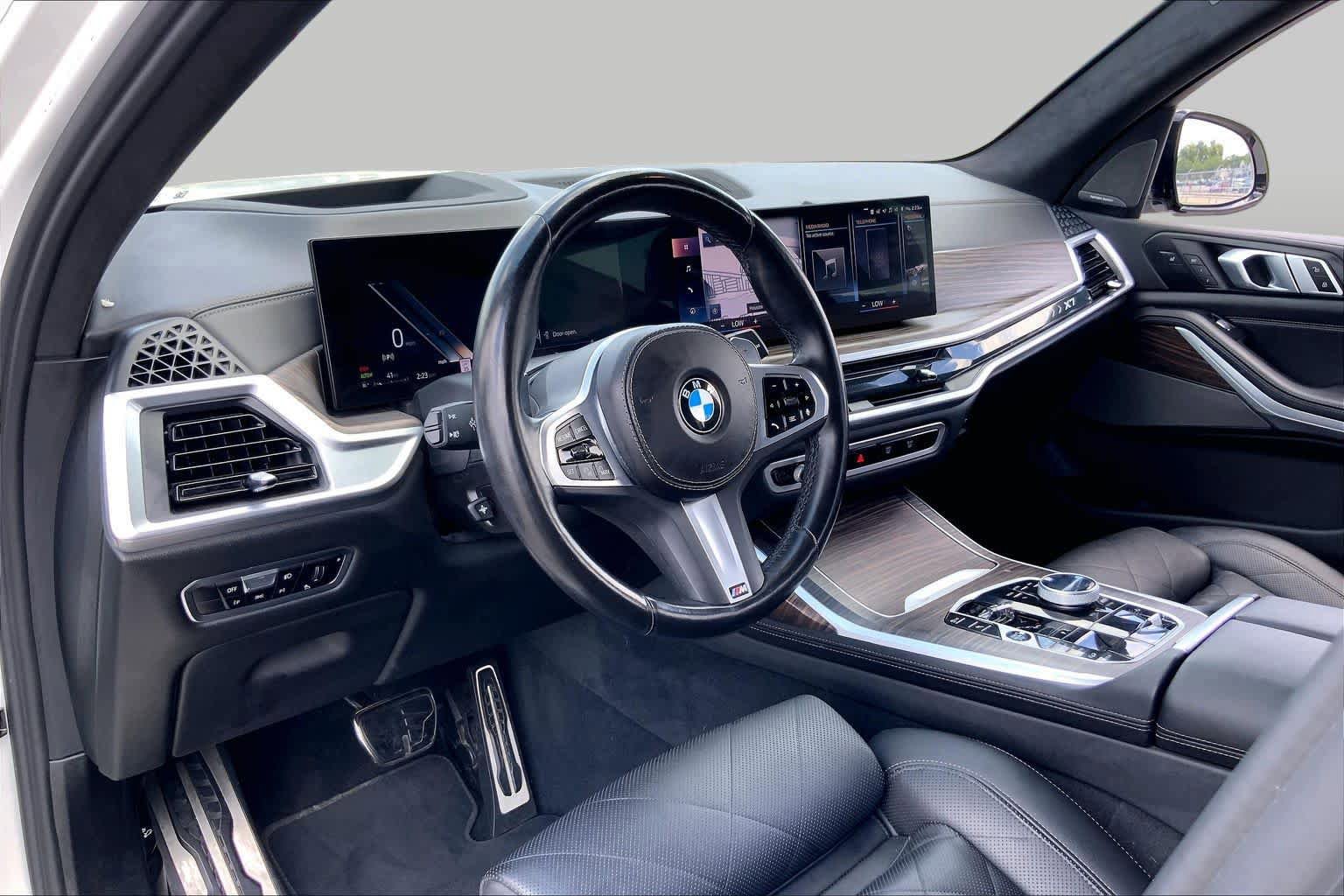 Used 2023 BMW X7 xDrive40i w/ Executive Package AWD/4WD image 17