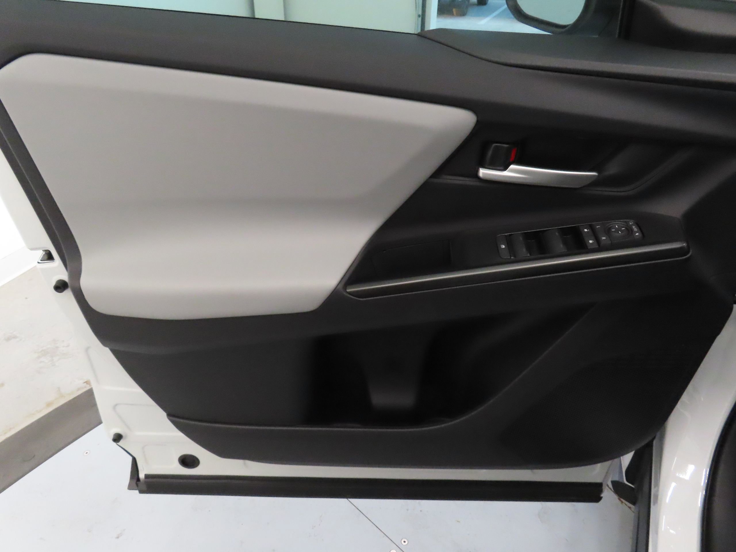 New 2026 Subaru Solterra Premium image 12