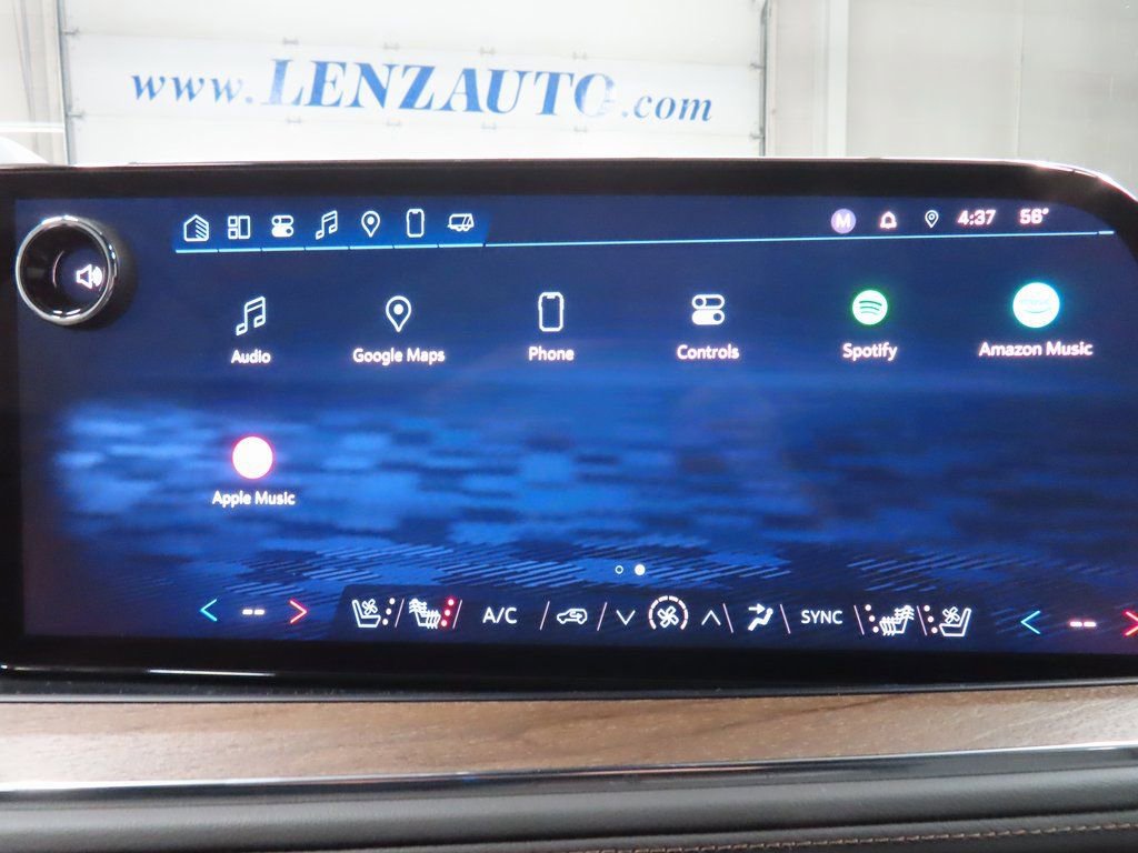 Used 2025 Chevrolet Suburban High Country AWD/4WD image 23
