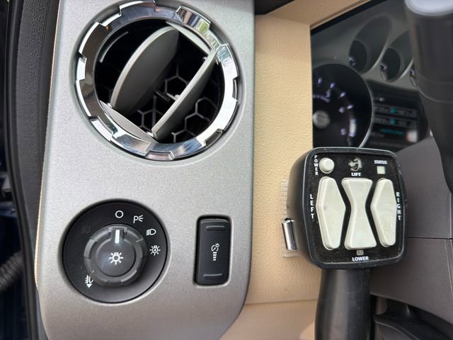 Used 2016 Ford F350 Lariat w/ Lariat Interior Package AWD/4WD image 18