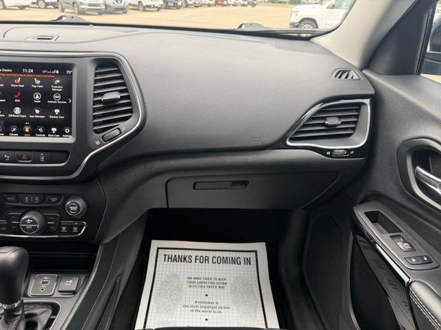 Used 2023 Jeep Cherokee Altitude Lux image 22