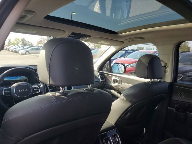 Certified 2023 Kia Sorento SX AWD/4WD image 11