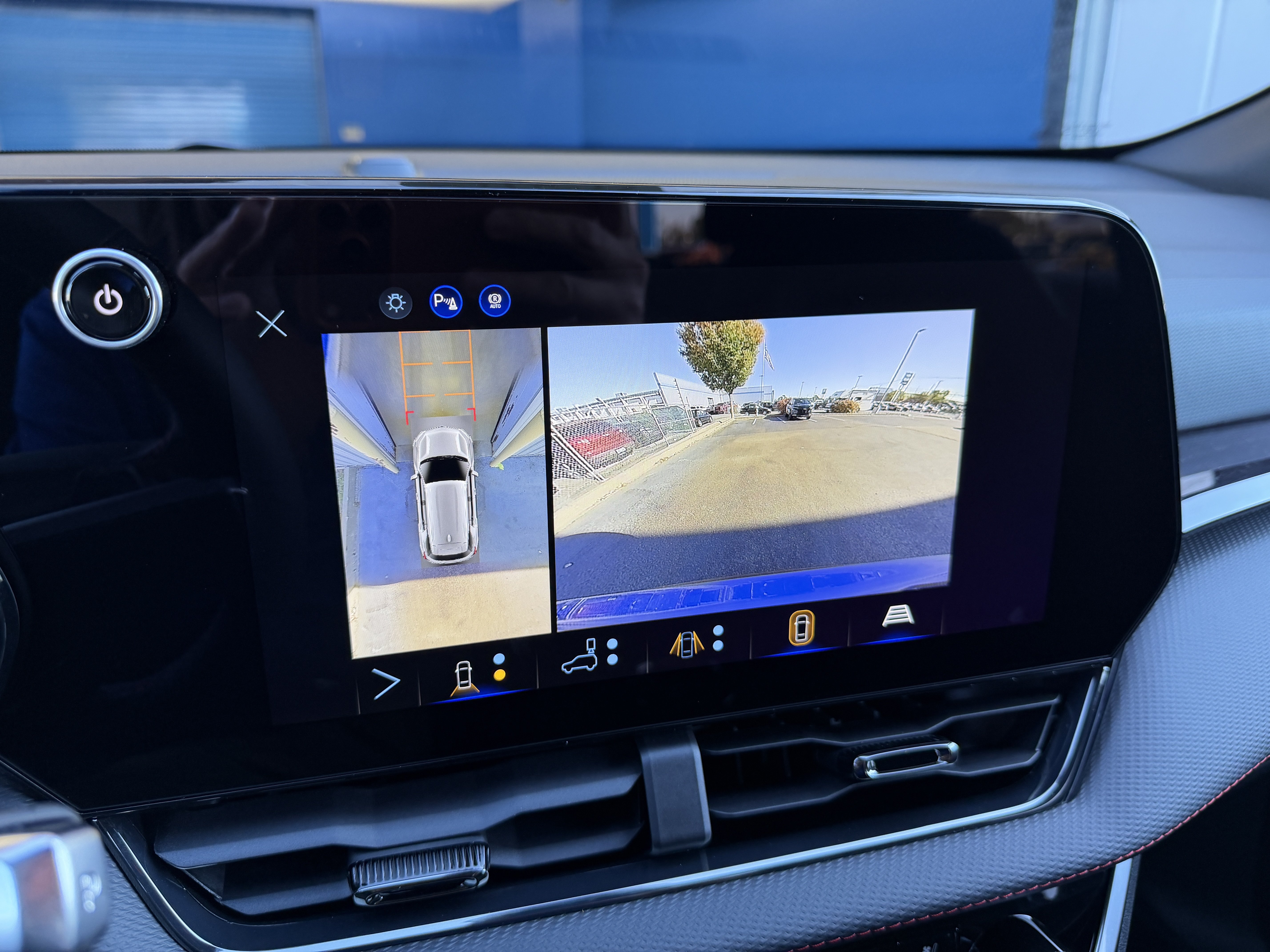 New 2027 Chevrolet Equinox RS w/ Safety and Technology Package FWD image 21