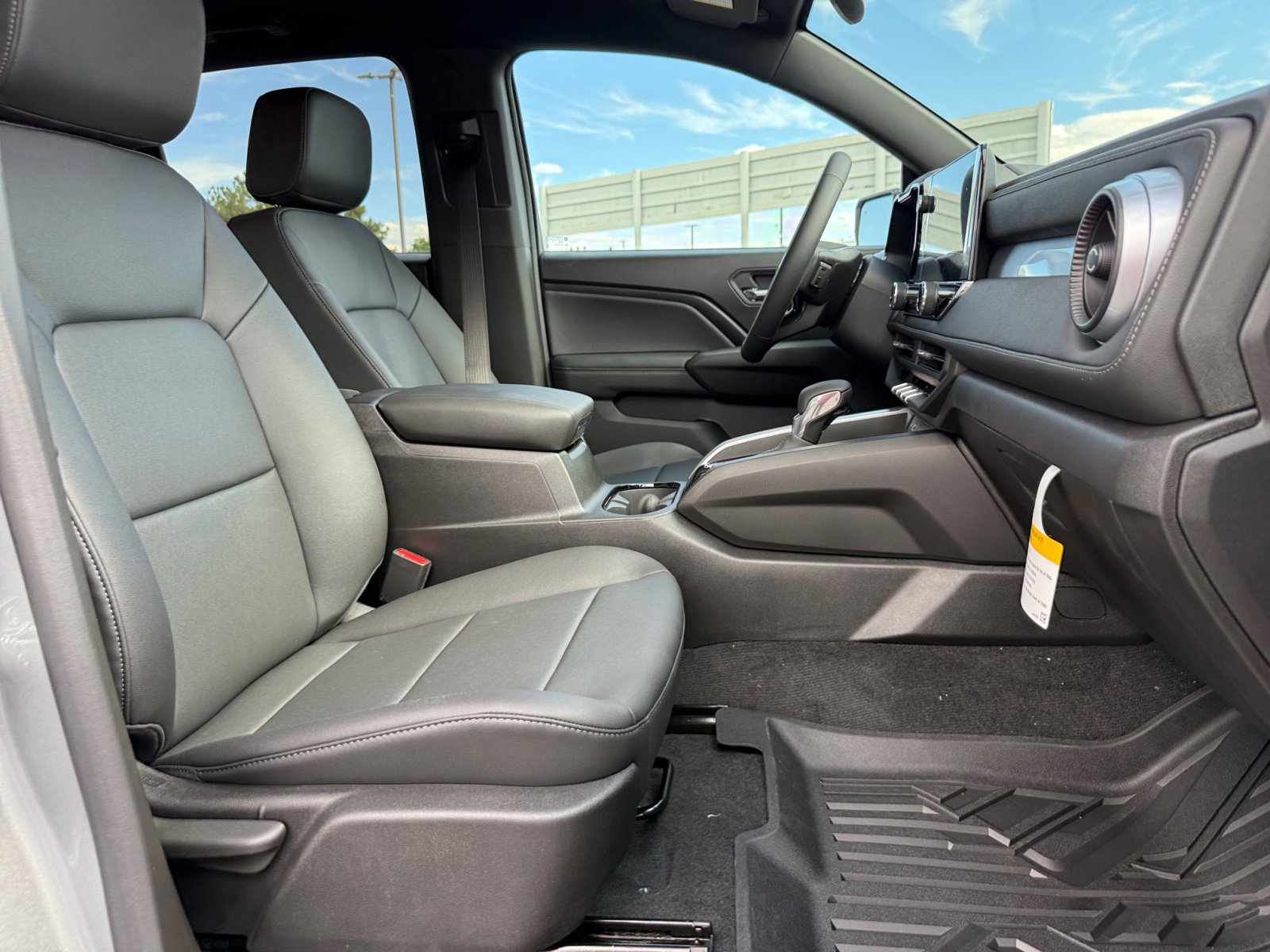 New 2026 Chevrolet Colorado LT w/ LT Convenience Package image 25