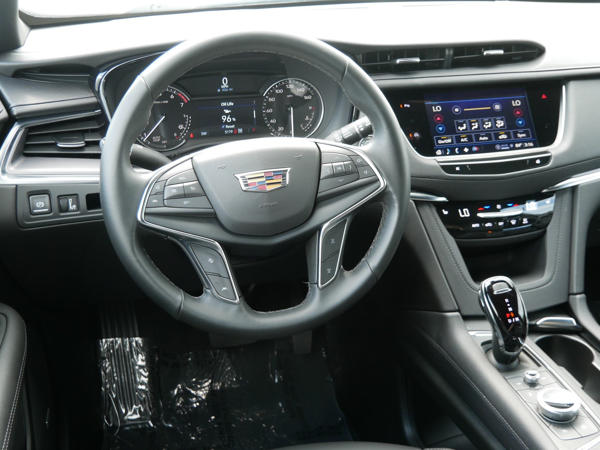 Used 2026 Cadillac XT5 Luxury w/ LPO, Floor Liner Package AWD/4WD image 17