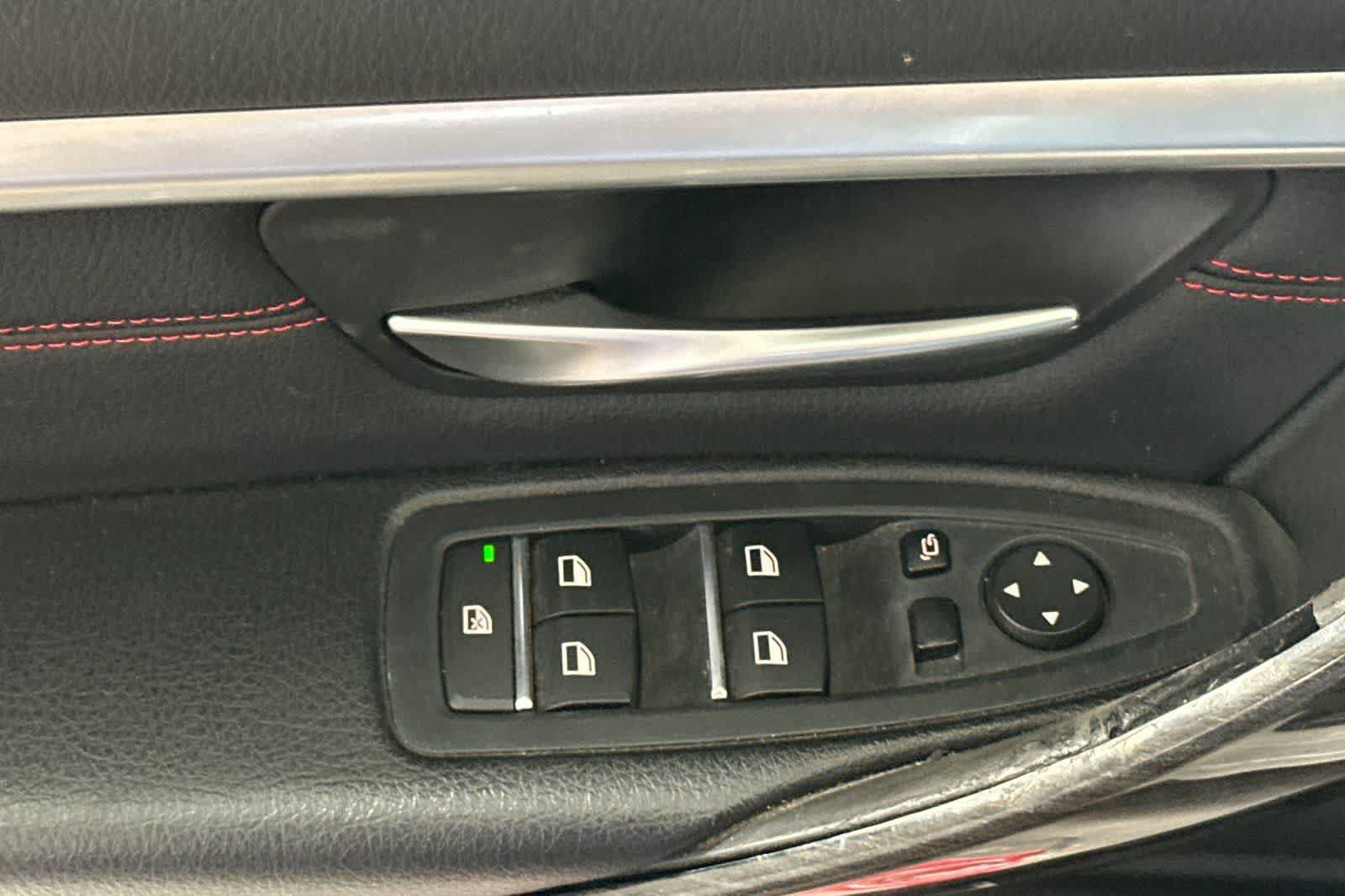 Used 2017 BMW 330i Sedan RWD image 14