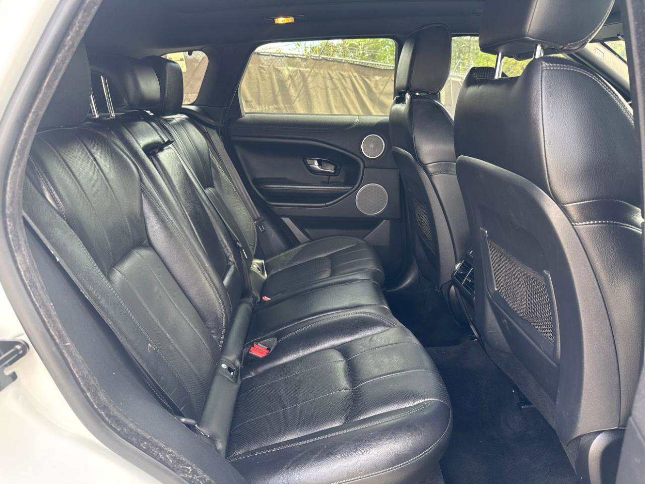 Used 2017 Land Rover Range Rover Evoque SE image 22