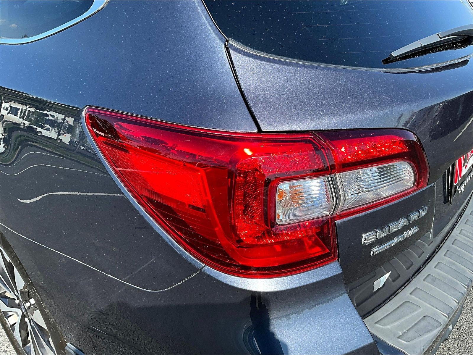 Used 2017 Subaru Outback 2.5i Limited AWD/4WD image 23