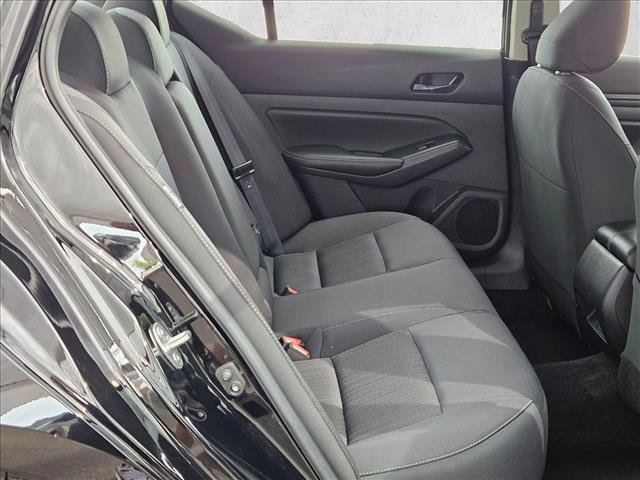 Used 2025 Nissan Altima 2.5 SV FWD image 17