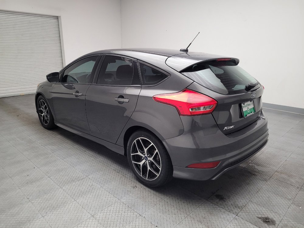 Used 2016 Ford Focus SE w/ SE Sport Package FWD image 5