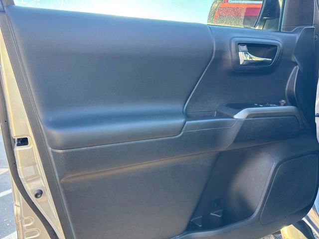Used 2023 Toyota Tacoma 4x4 Access Cab image 13