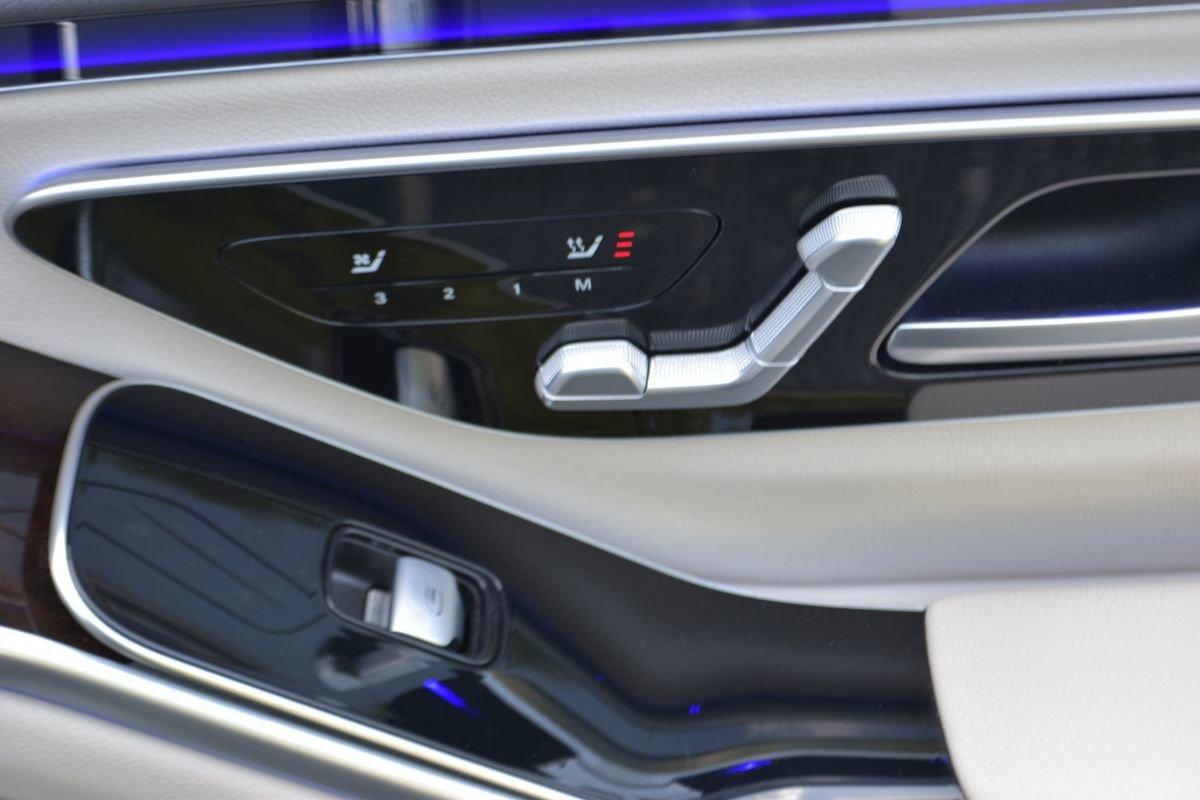 Used 2023 Mercedes-Benz S 500 4MATIC image 45