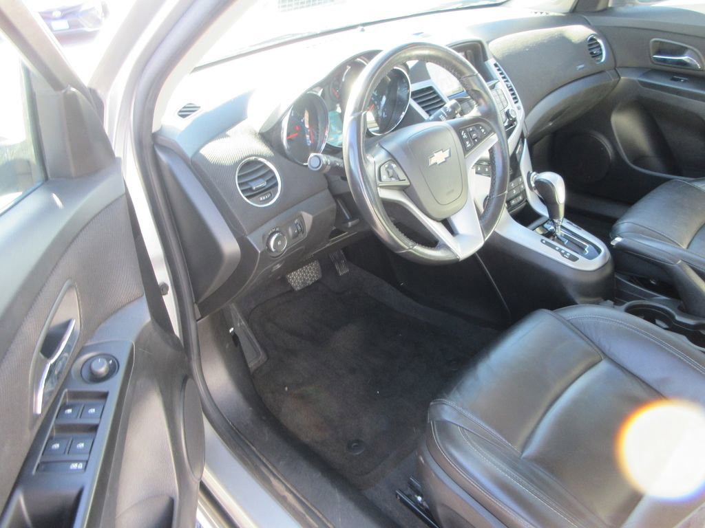 Used 2013 Chevrolet Cruze LT w/ RS Package image 12