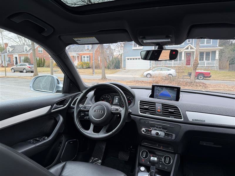 Used 2018 Audi Q3 2.0T Premium Plus w/ Premium Plus Package AWD/4WD image 32