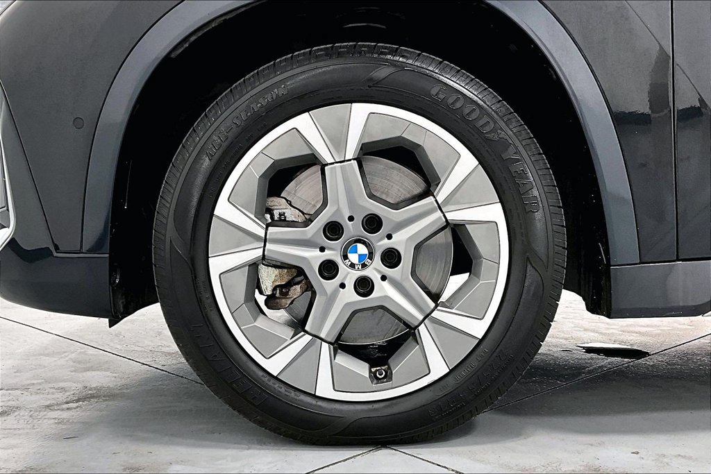 Used 2023 BMW X1 xDrive28i w/ Convenience Package AWD/4WD image 10