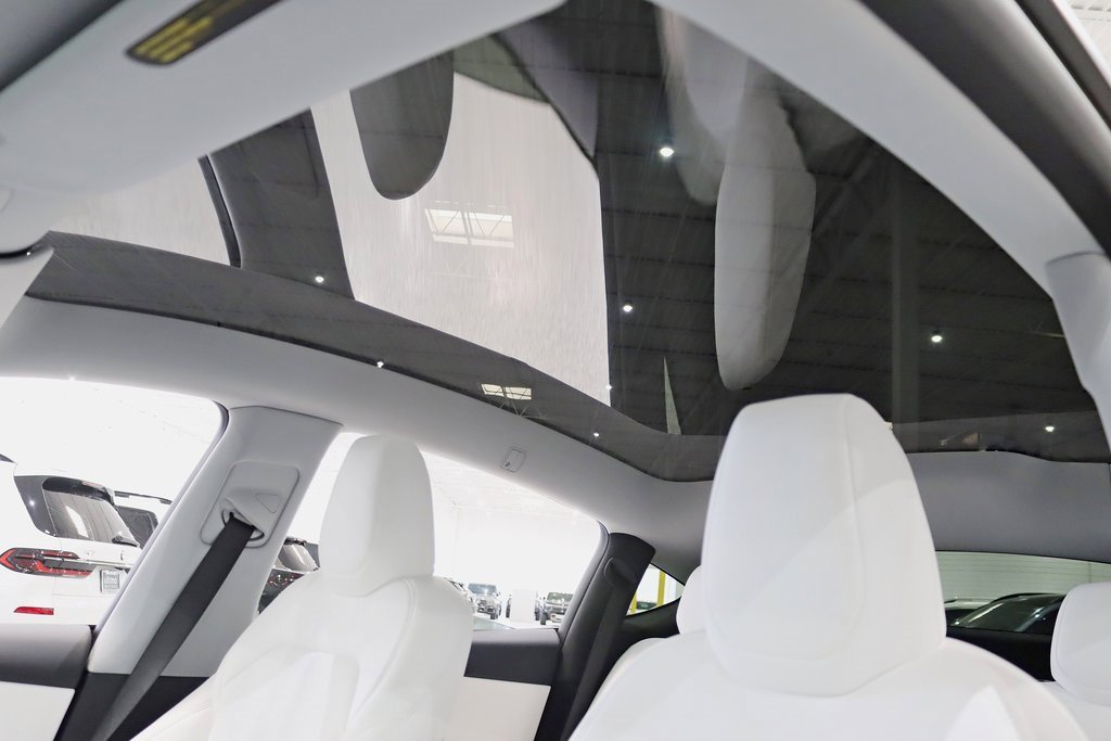 Used 2026 Tesla Model Y Long Range image 32