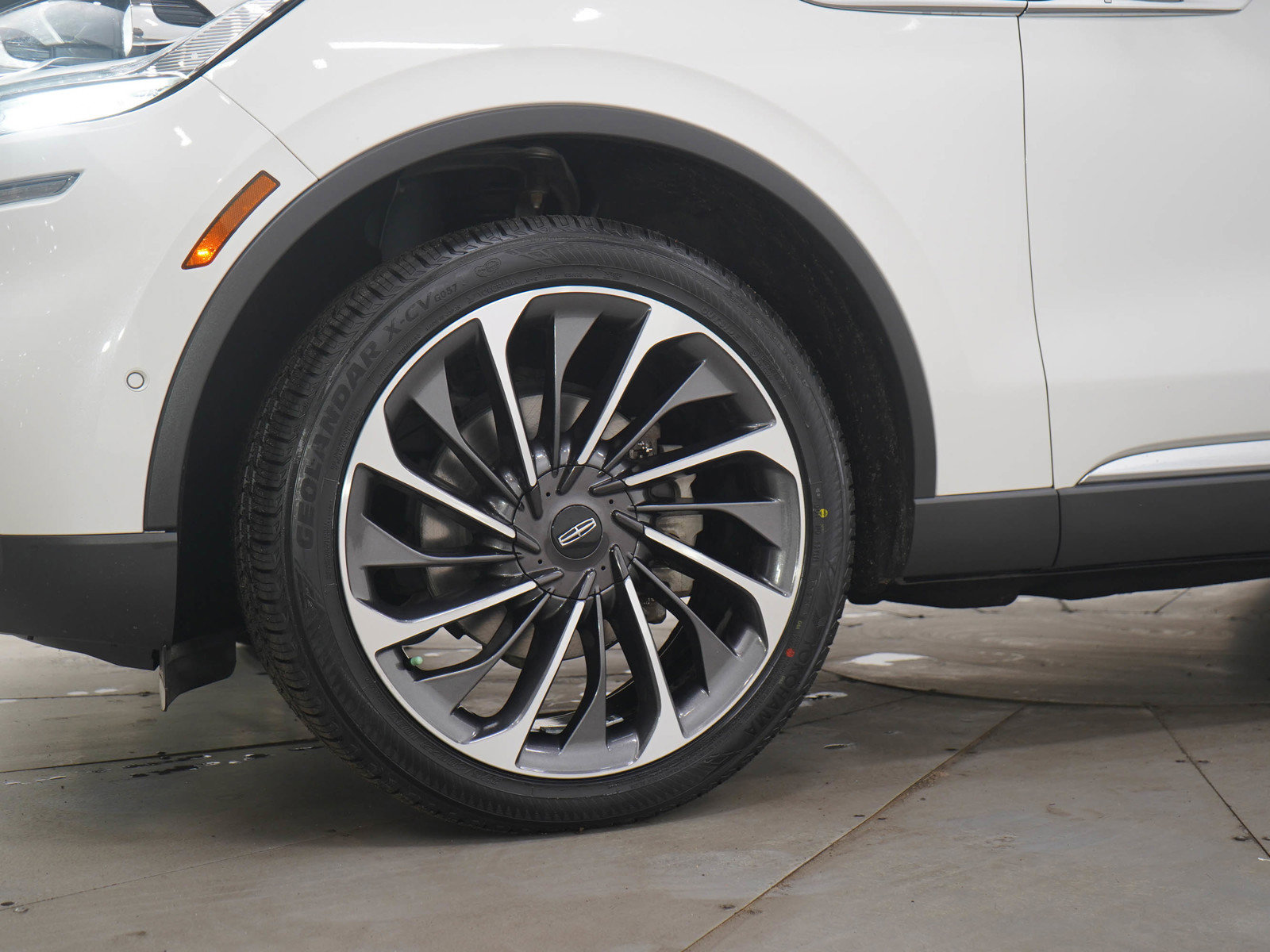 Used 2021 Lincoln Aviator Reserve w/ Equipment Group 202A image 32